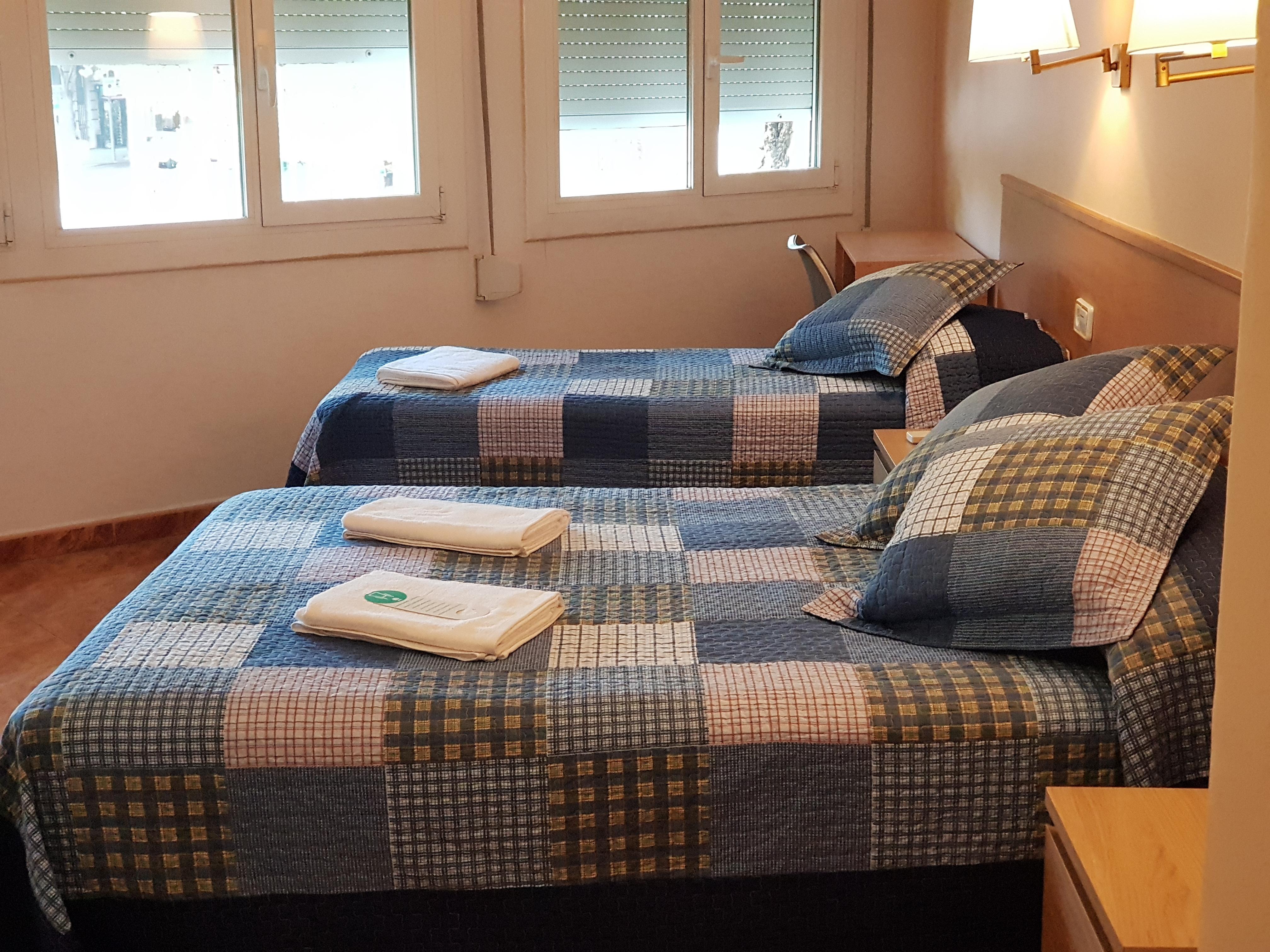 Hostal Rio De Castro Barcelona Ngoại thất bức ảnh