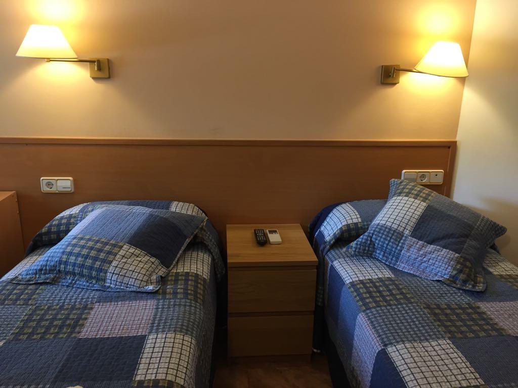Hostal Rio De Castro Barcelona Ngoại thất bức ảnh