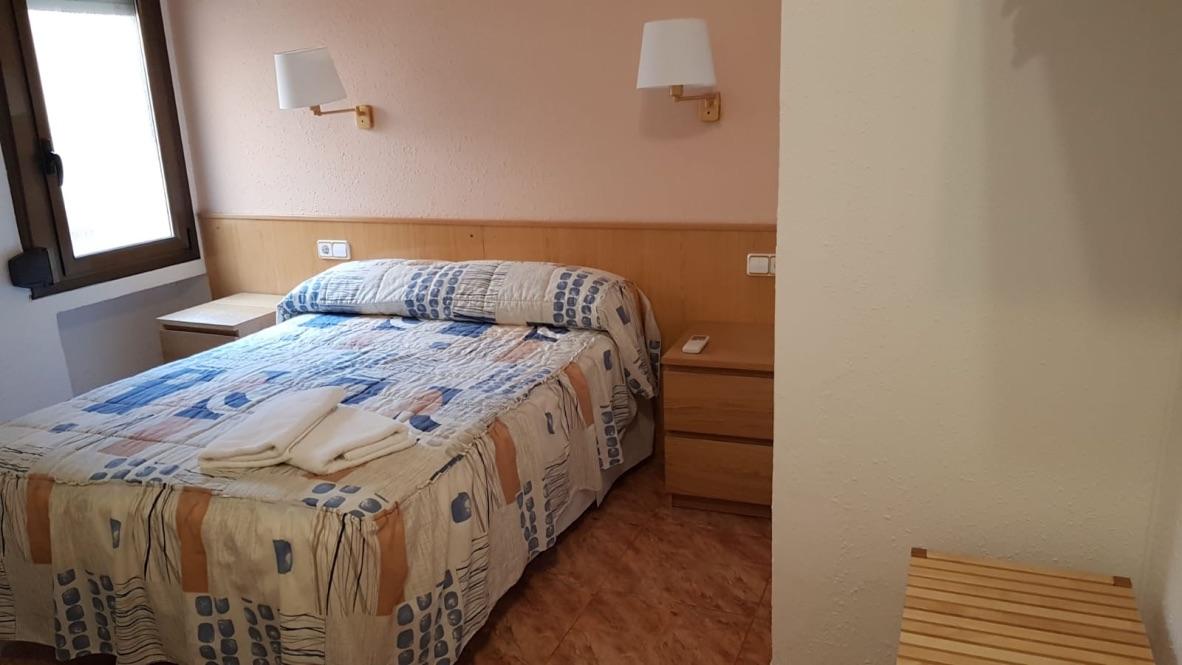 Hostal Rio De Castro Barcelona Ngoại thất bức ảnh