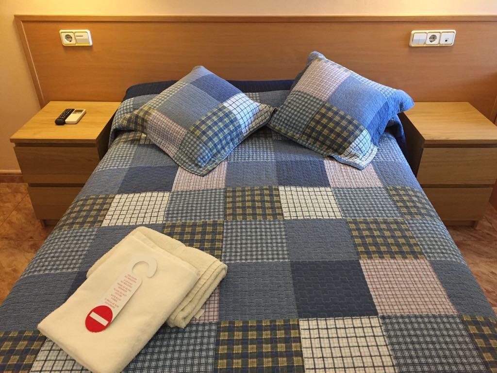 Hostal Rio De Castro Barcelona Ngoại thất bức ảnh