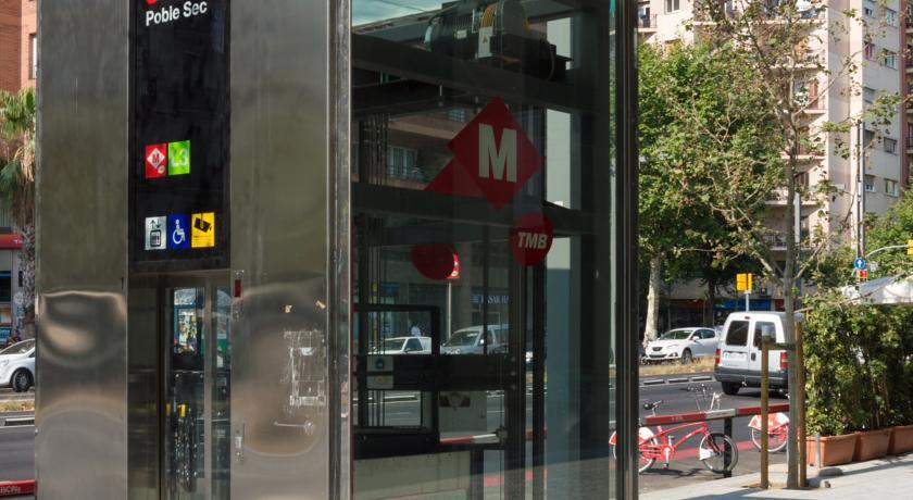 Hostal Rio De Castro Barcelona Ngoại thất bức ảnh