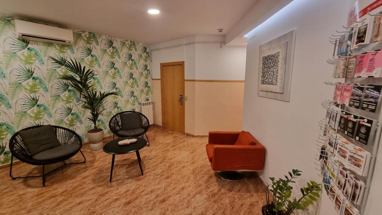 Hostal Rio De Castro Barcelona Ngoại thất bức ảnh