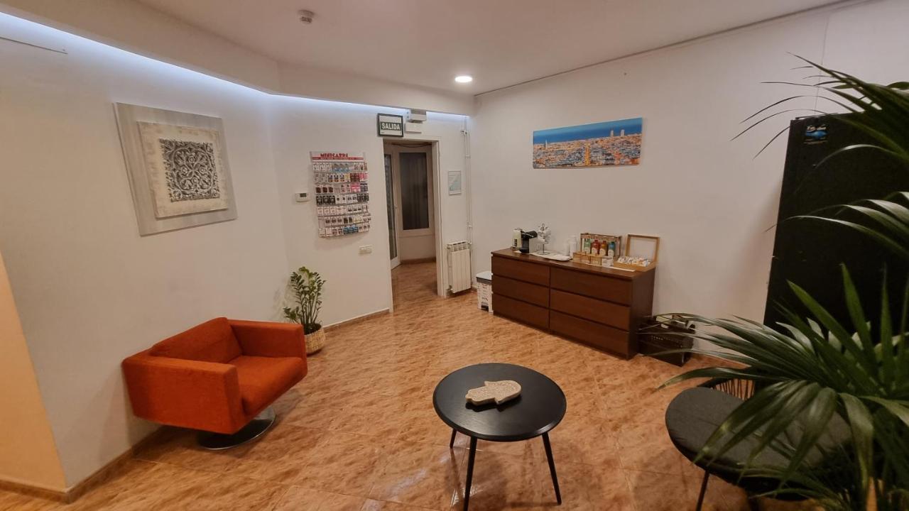 Hostal Rio De Castro Barcelona Ngoại thất bức ảnh