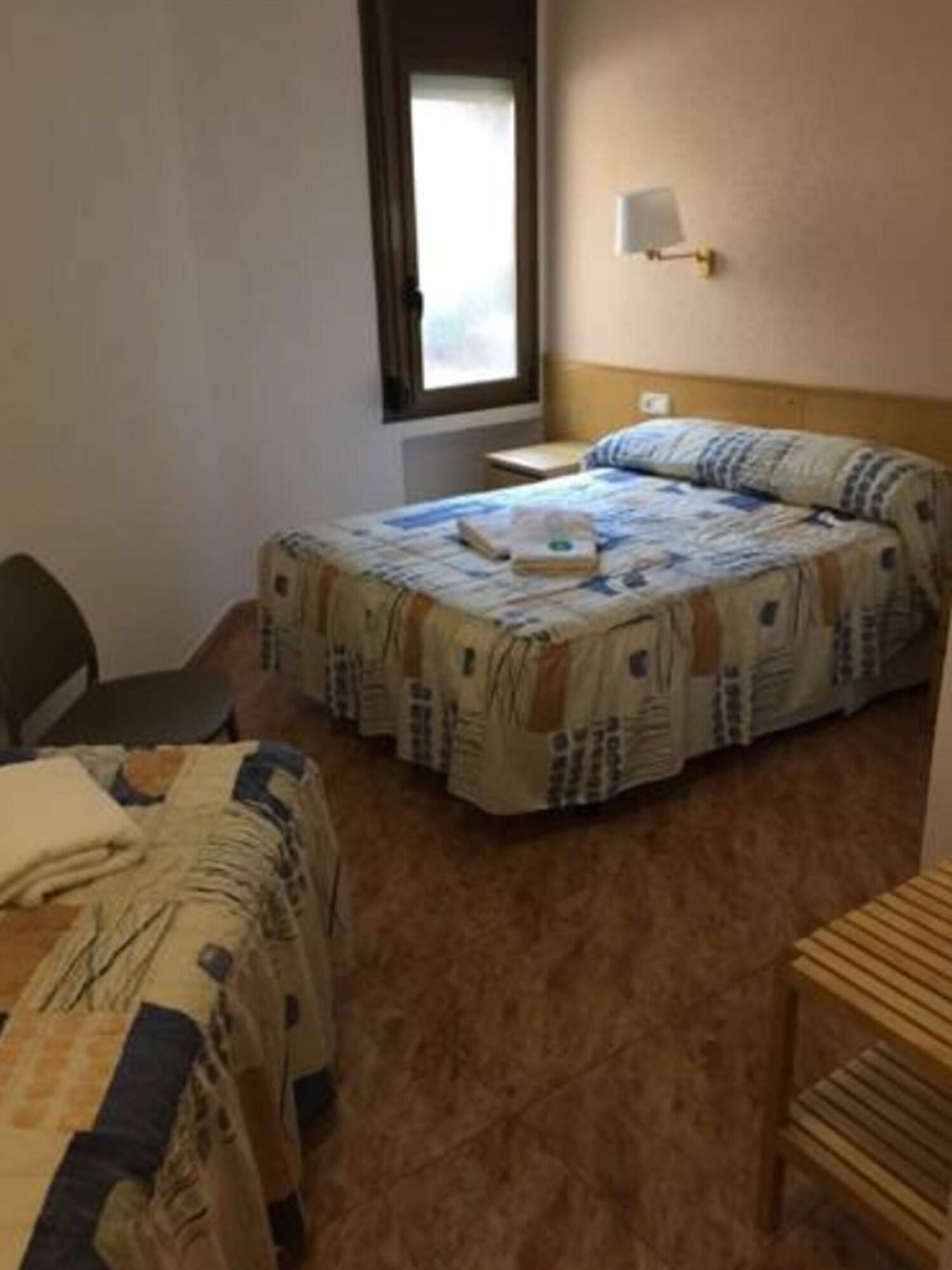 Hostal Rio De Castro Barcelona Ngoại thất bức ảnh