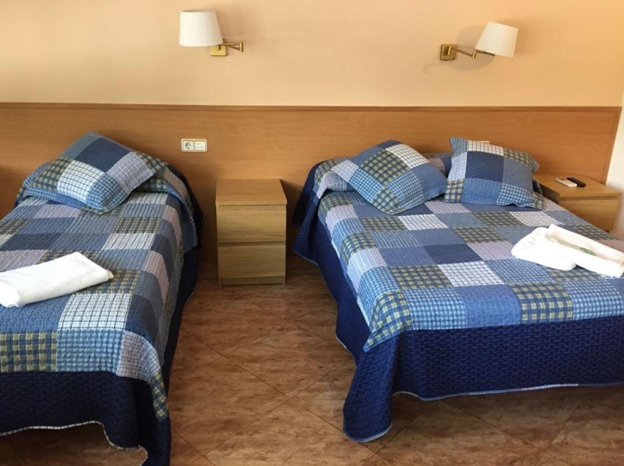Hostal Rio De Castro Barcelona Ngoại thất bức ảnh