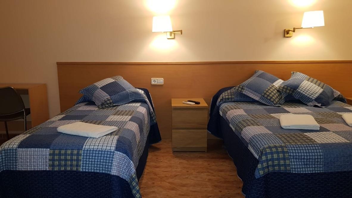 Hostal Rio De Castro Barcelona Ngoại thất bức ảnh